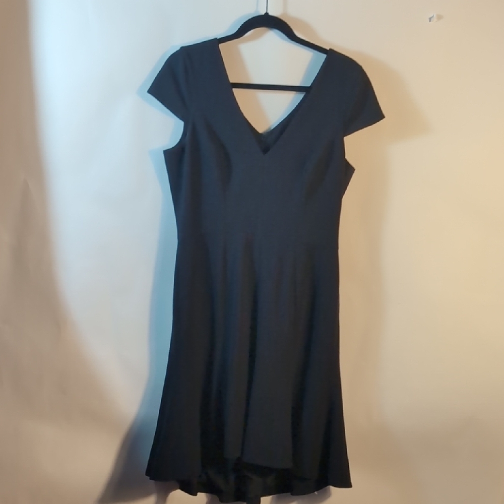 Dress The Population Classic Cocktail Black V-Neck Dress Size Large ✨